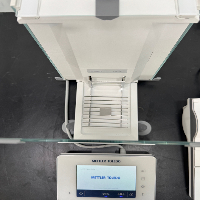 Mettler Toledo XSR204 Analytical Balance image 3